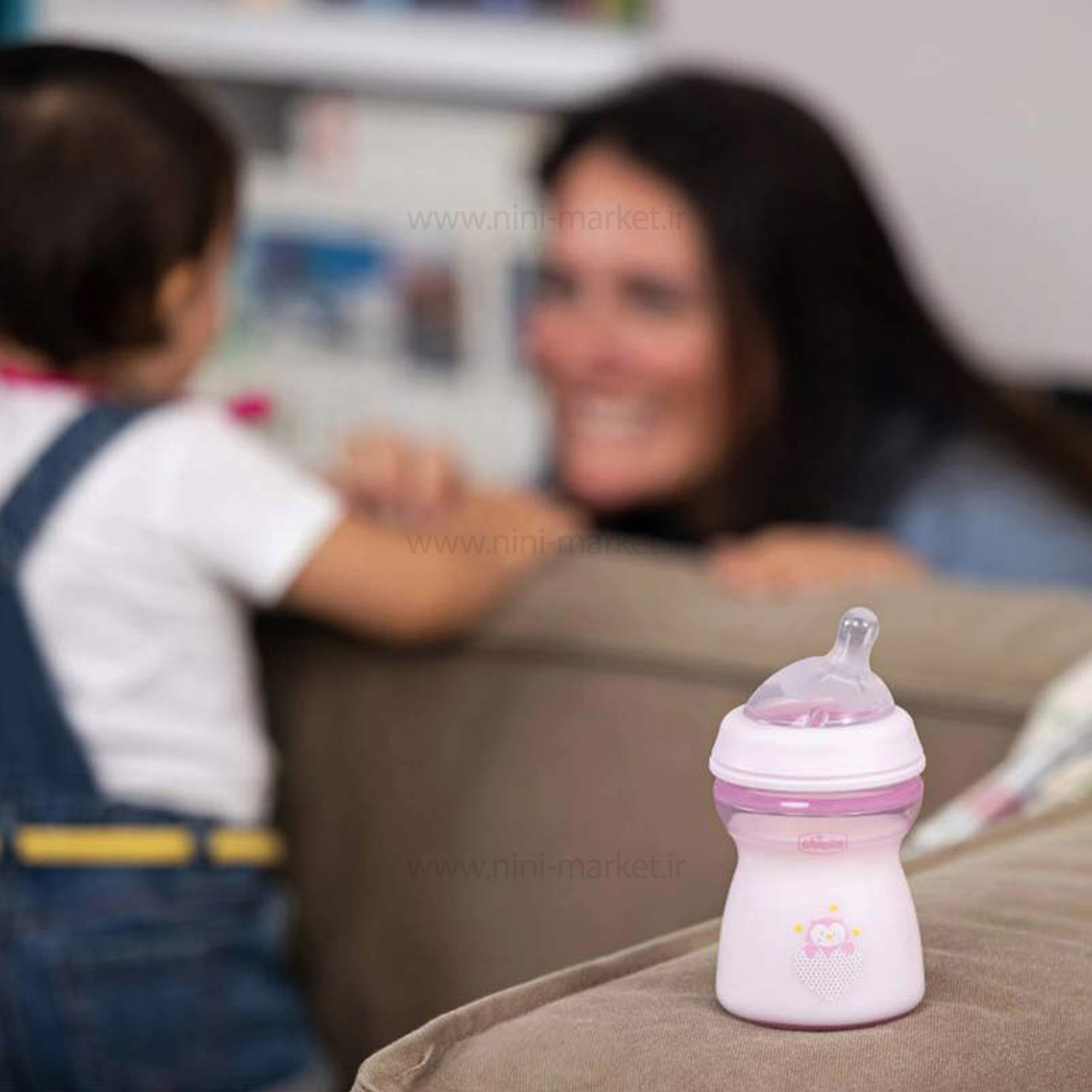 ویژگی شیشه شیر نچرال فیلینگ 250 میل +2 ماه رنگ صورتی چیکو Chicco