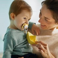 پستانک بادامی تکی الترا ایر 0 - 6 ماه طرح گلابی اونت Avent (بدون جعبه)