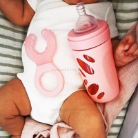 شيشه شير 260 ميل پيرکس کاور دار رنگ صورتی توئیست شیک Twistshake