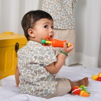 شومیز شورت طرح برگ رنگ کرم – سبز ایندیگو Indigo