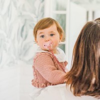 پستانک تکی بادامی 0 - 6 ماه طرح گلد صورتی سواوینکس Suavinex