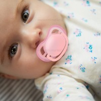 پستانک بادامی تکی الترا ایر 0 - 6 ماه گلبهی اونت Avent (بدون جعبه)