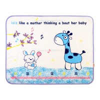 زیرانداز تعویض نوزاد طرح زرافه رنگ آبی ایس ایز Isiz