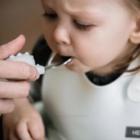 ست قاشق چنگال طرح دایناسور رنگ سفید صورتی هی‌اورشی HeOrShe