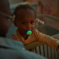 پستانک بادامی تکی الترا ایر 6 - 18 ماه طرح ماه شب‌تاب اونت Avent (بدون جعبه)