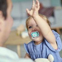 پستانک تکی الترا ایر +18 ماه طرح ببر رنگ سبز اونت Avent (فاقد جعبه)