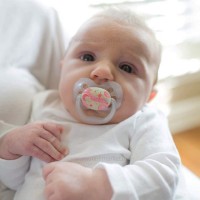 پستانک تکی درب دار طرح ستاره و ماه رنگ سفید سایز 6 تا 0 ماه دکتربراون Dr.brown