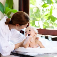 مسواک چرخشی U رنگ صورتی برند خارجی