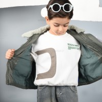 بلوز دورس پسرانه طرح لاتین رنگ سفید