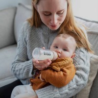 شیشه شیر پیرکس 110 میل رنگ طوسی فاقد جعبه بیبز Bibs