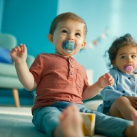 پستانک بادامی تکی الترا سافت 6 - 18 ماه طرح little star اونت Avent  (بدون جعبه)