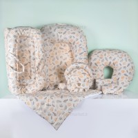 بالش شیردهی نوزاد طرح برگ رنگ کرم ای‌سیز Isiz