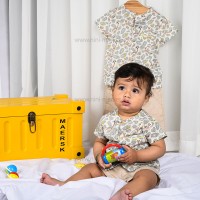 شومیز شورت طرح برگ رنگ کرم – سبز ایندیگو Indigo