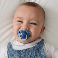 پستانک تکی 0 - 6 ماه ارتودنسی شب تاب طرح ستاره آبی سواوینکس Suavinex (بدون جعبه)