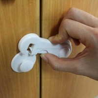 قفل چند منظوره رنگ سفید نینو Ninno